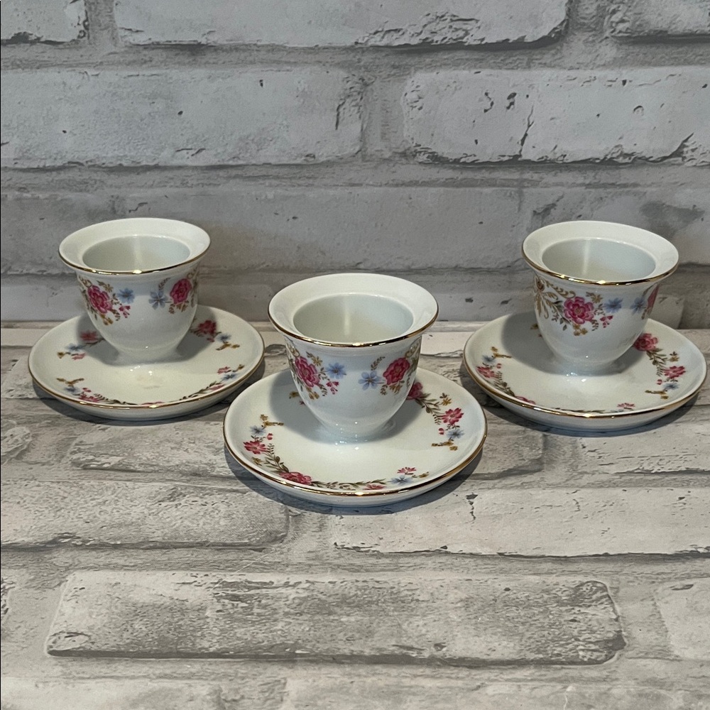 Vintage floral egg cup with saucer  set of 3 gold edges Royal Tettau